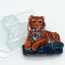 Пластиковая форма "Тигр лежит на камнях"