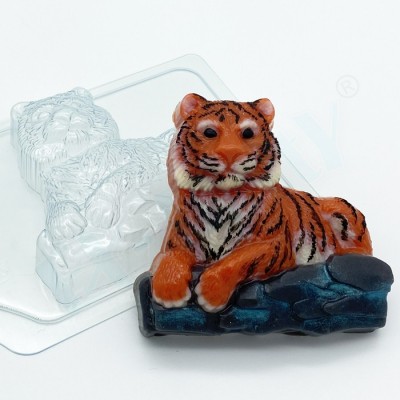 Plastikovaya forma tigr lesit